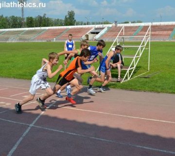 Старт забега на 800 метров.